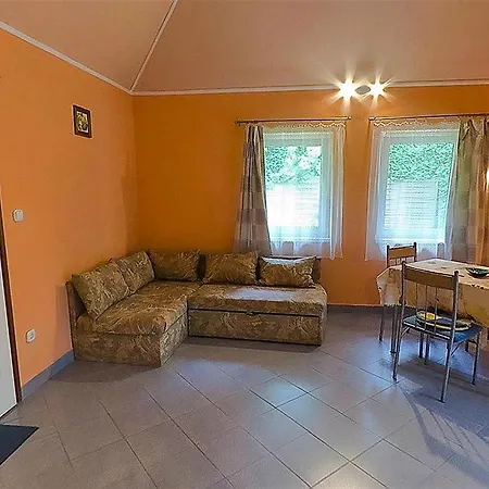 Apartment- Yellow Apartment *